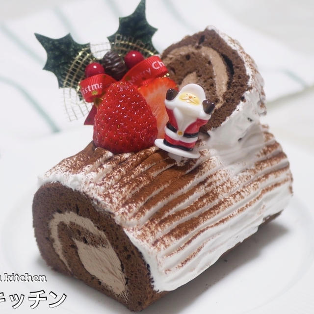 クリスマス 材料４つ 市販のロールケーキを使った超簡単な ブッシュドノエル の作り方 By てぬキッチンさん レシピブログ 料理ブログのレシピ満載