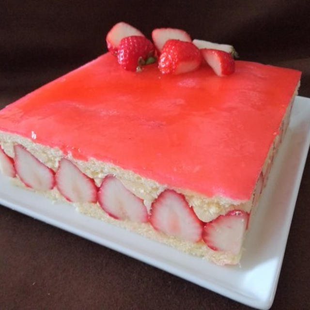 春なのでイチゴのケーキを・・・