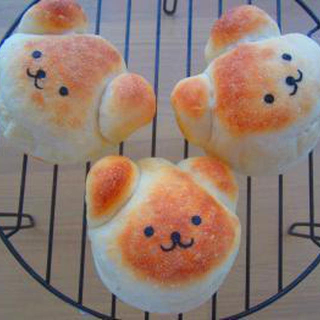 くまちゃんﾊﾟﾝ（＾エ＾）ｲﾝｸﾞﾘｯｼｭﾏﾌｨﾝ♪鶏ハムサンド♪