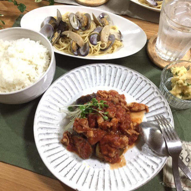 今日の試合飯。豚肉と茄子のトマト煮込み♪あさりのねぎ塩レモンスパゲッティ♪