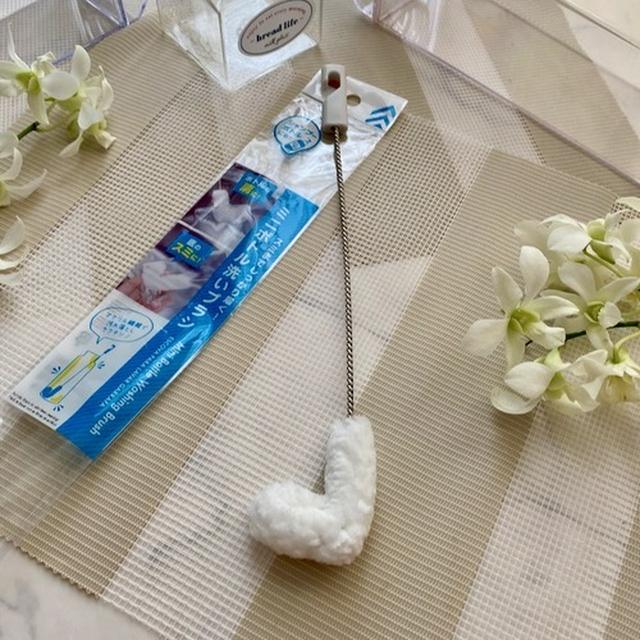 流行りの牛乳パック冷水筒を洗うならこれ！ダイソーのミニボトル洗いブラシ