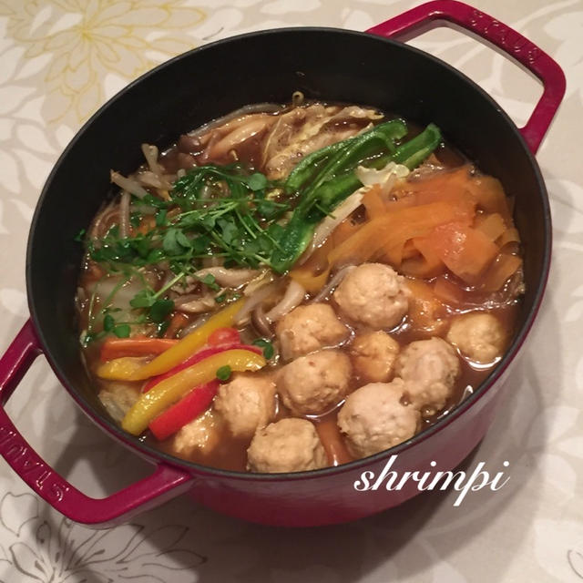 おだしがきいた鶏団子カレー鍋♡