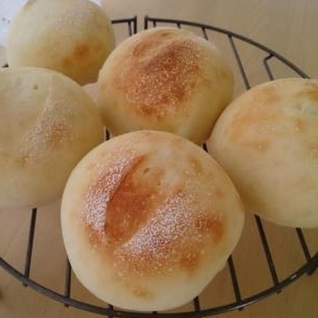 甘酒パン♪だし巻きたまご焼きサンド・マスカットのチーズクリームサンド♪