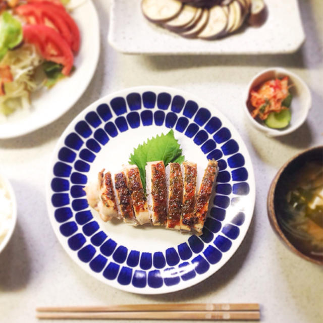 【 蒸し鶏の紫蘇味噌焼き・ある夏の一場面 続 】