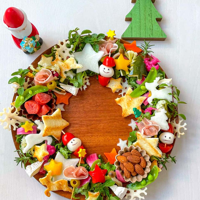 簡単に作れるクリスマスリースおつまみプレート