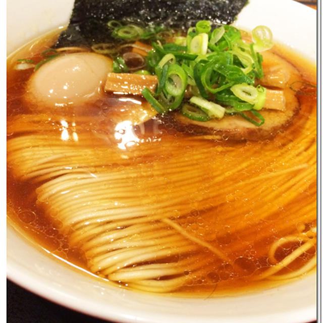 味玉そばを啜る　　〜麺や食堂にて〜