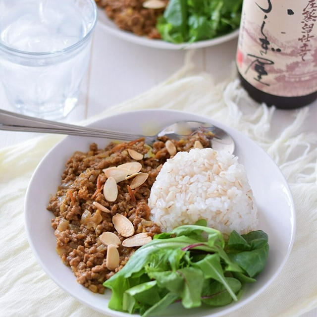 【カイハウス】麦焼酎ペアリングレシピ♡押麦ごはん＆くるみ入りドライカレー♪麦焼酎はロックで！