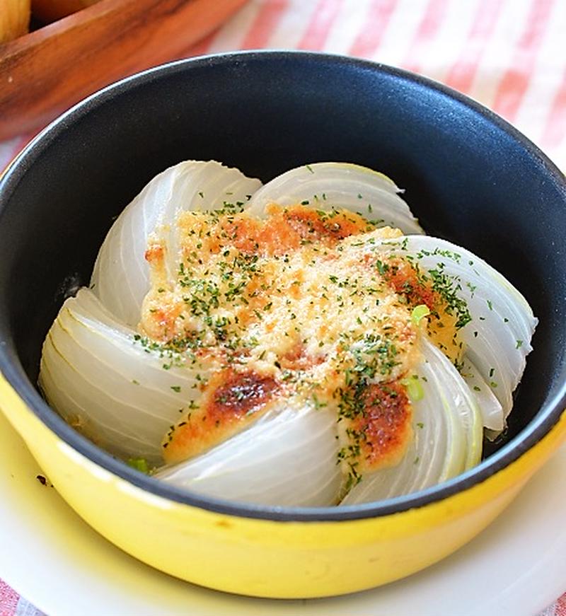 簡単! 新玉ねぎとたらこマヨネーズのオーブン焼き♪