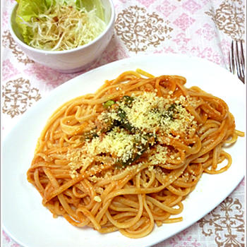 蟹のトマトクリームパスタ