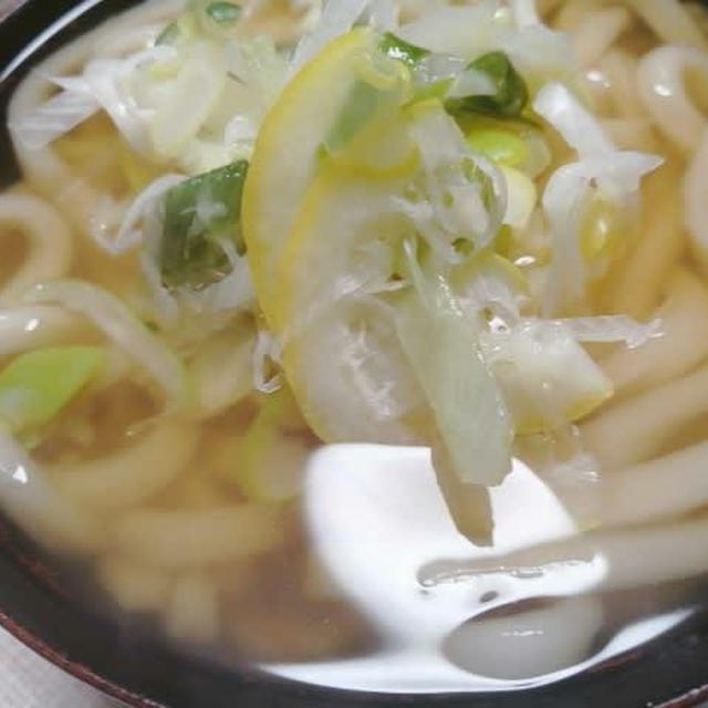 ねぎ塩レモンでうどん