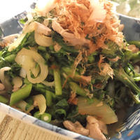 敢えてシンプルに！が旨い♪　豚肉と春菊のしょうゆ炒め