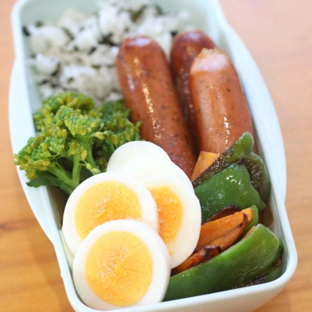 お弁当2つ生活も3が月目に入りまして…まだ慣れません