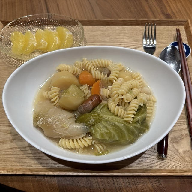 【献立】ポトフ、ポトフのリメイクパスタ、ヤングコーンのグリル、ルッコラのサラダ、きゅうりのニンニク醤油漬け、美生柑