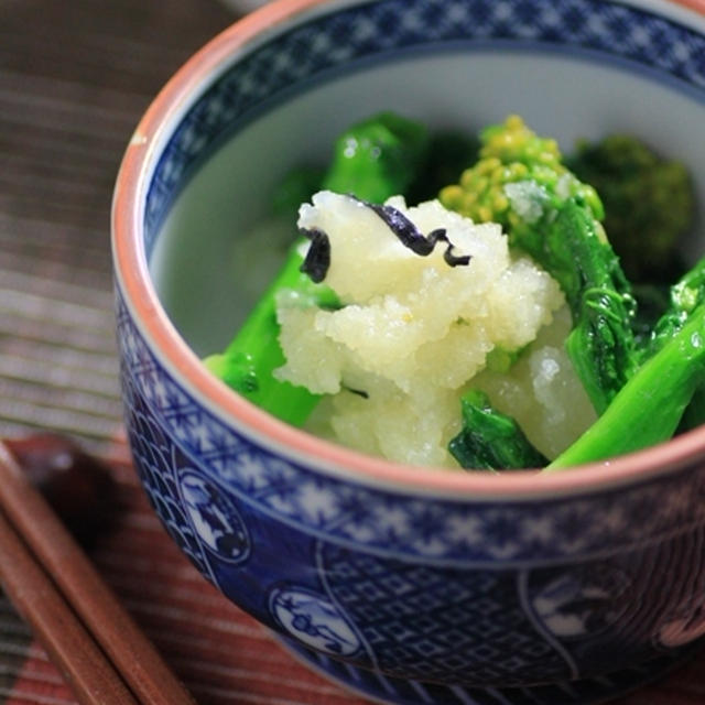 菜の花とさらし鯨の酢味噌ドレッシング和え