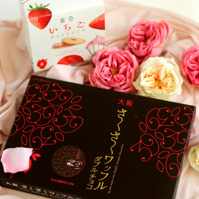 * 大阪さくさくワッフルダブルチョコ＆東京いちごホイップラング新発売♪