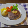 ビーフステーキのような？牛肉巻きハンバーグ by KOICHIさん