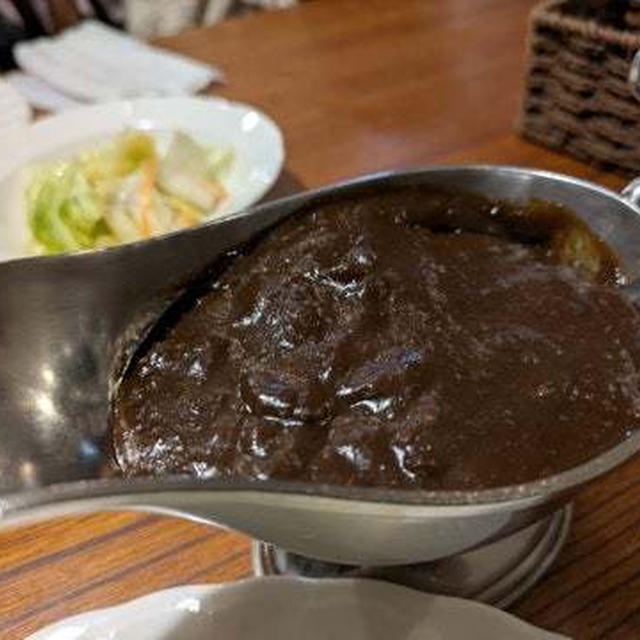 長野県・上田市の名店｢べんがる｣のカツカリー