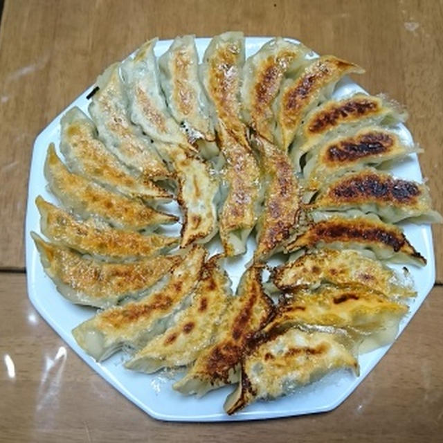 ニラたっぷりのニラ餃子