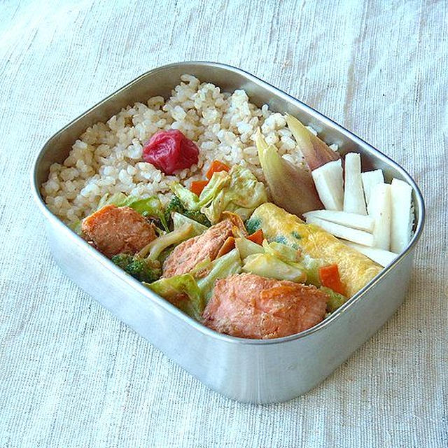 8/27(火)鮭のチャンチャン焼き弁当
