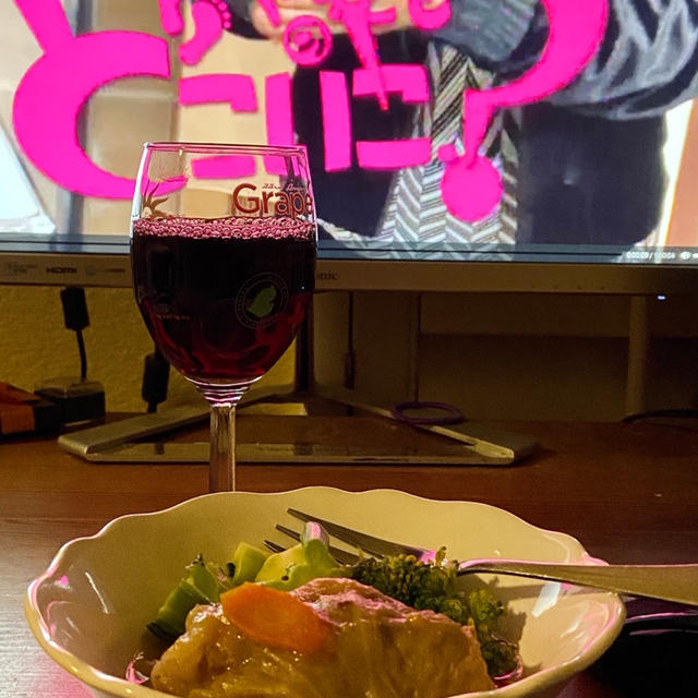 日本のテレビを観ながら〜ひとりごはん