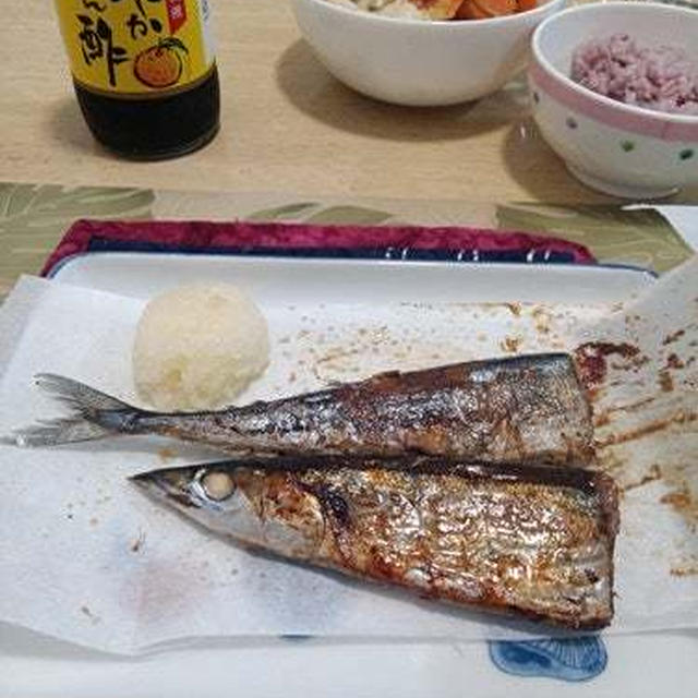 ＼洗い物が楽チン!／フライパンで秋刀魚の塩焼き♥(=^・^=)♪