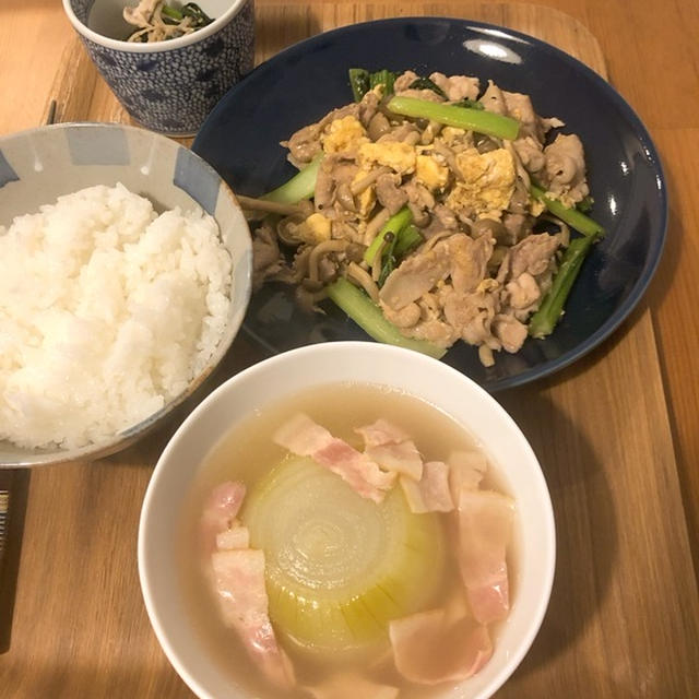 今日の晩御飯 丸ごと玉ねぎのスープ