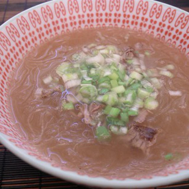 コラーゲンたっぷり牛骨春雨スープ