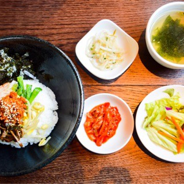 コラボ 学芸大学 ランチ　ワンコインビビンバ 1,000円以下で参鶏湯や焼肉も楽しめる
