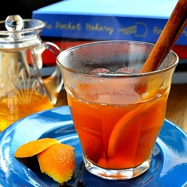 キッチンがオレンジの香りに満たされる　シナモンとオレンジのティー／Cinnamon orange tea
