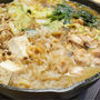 砂糖としょうゆで作る関西風「鶏すき焼き鍋」が最高に美味しい。冷凍うどん、もち用意