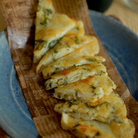 レッドペパー香る♪にんにくと大葉のスタミナスパイス焼き Garlic&Basil Cake