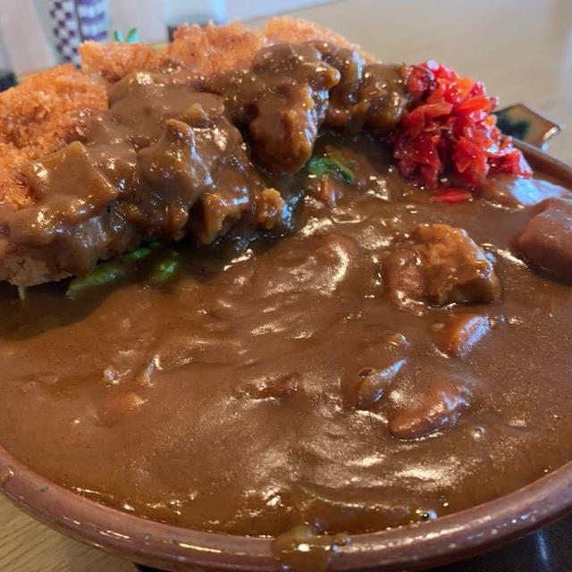 ドライブイン小柳さんでガッツリ♡カツカレーと坦々麺　