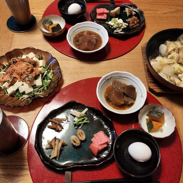 鶏白菜焼、キムチマヨ豆腐サラダ、小鉢7品で晩酌