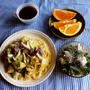 豚キャベツのクリームパスタとパクチーサラダの朝ごはん