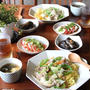 野菜たっぷり！あんかけそば。トマトと豆腐のカプレーゼ風。
