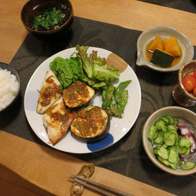 塩鯖フィレと茄子のねぎ味噌の晩ご飯　と　黒ダリアの花♪