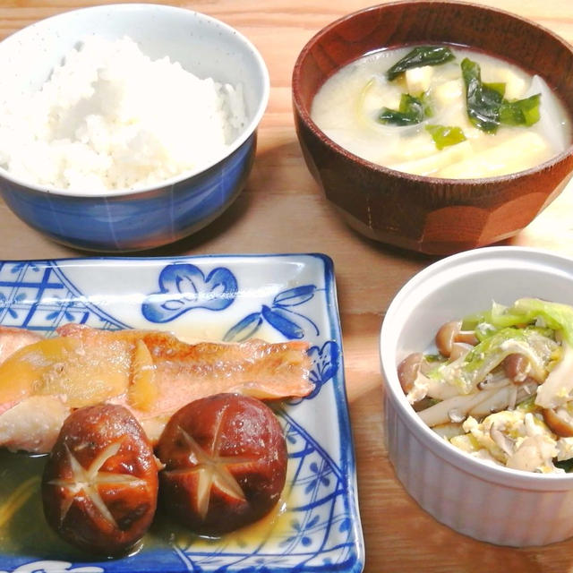 【めんつゆで】赤魚の煮付とレタスの卵とじ定食