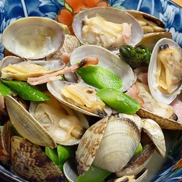 あさりとアスパラベーコンのコンソメ蒸し