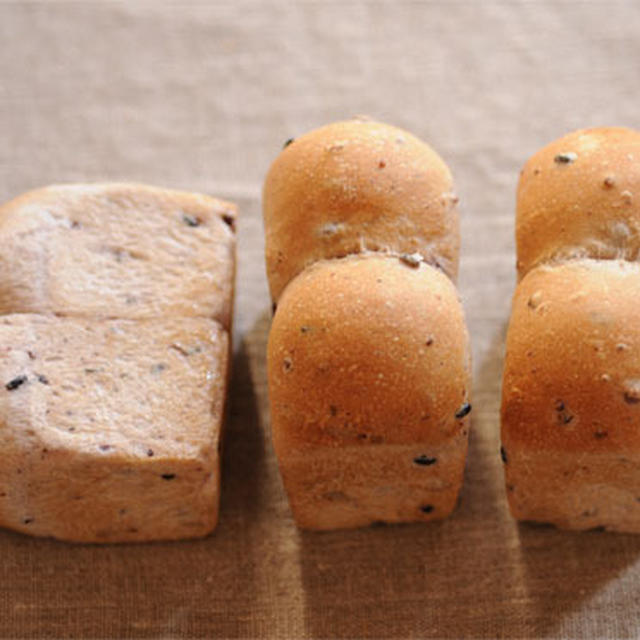 ミニ食パン　（雑穀ごはん入り）
