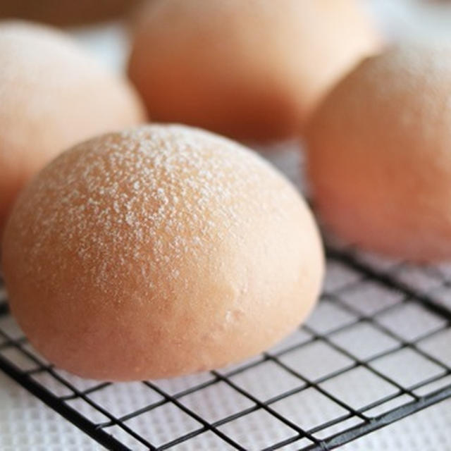 いちごのぷちパンで、いちごクリチサンド