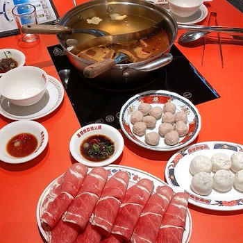 2025年 5年ぶりの台湾旅行③　台湾人は鴨血豆腐が大好き！？「無雙號麻辣火鍋」