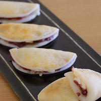 kiriで簡単お手軽和菓子♡餡子クリチレモンの半月もち