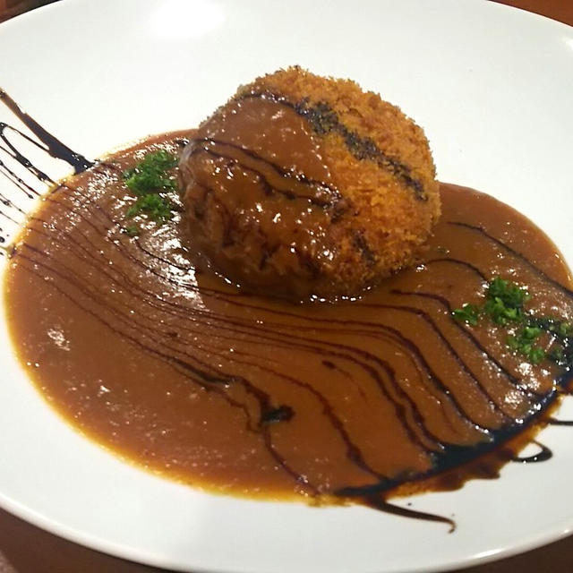 ☆デミグラソースのメンチカツ＆桃のパスタ：いつだかのイタリアン☆