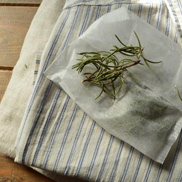 【　衣　】　衣替えに天然の防虫！ベランダのハーブで、香袋作り。