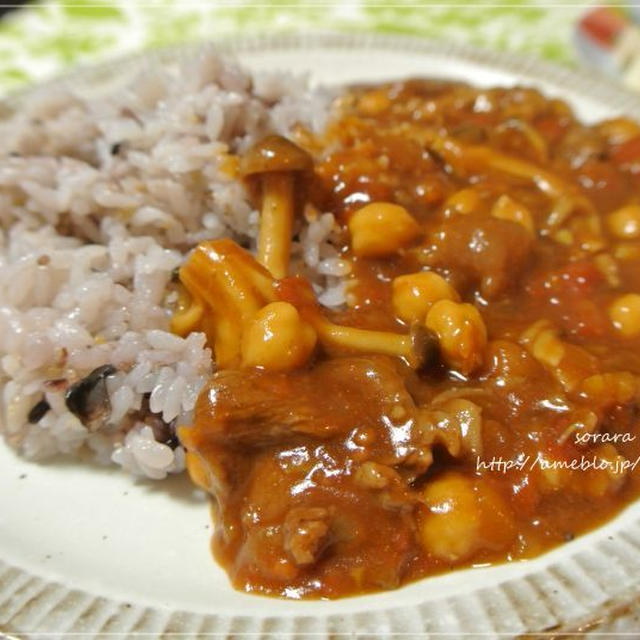 牛すじとひよこ豆のカレーと、常備菜作り