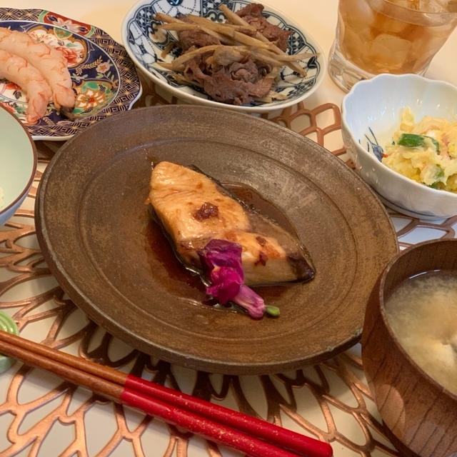 鰤の照り焼き✨でお家ごはん✨