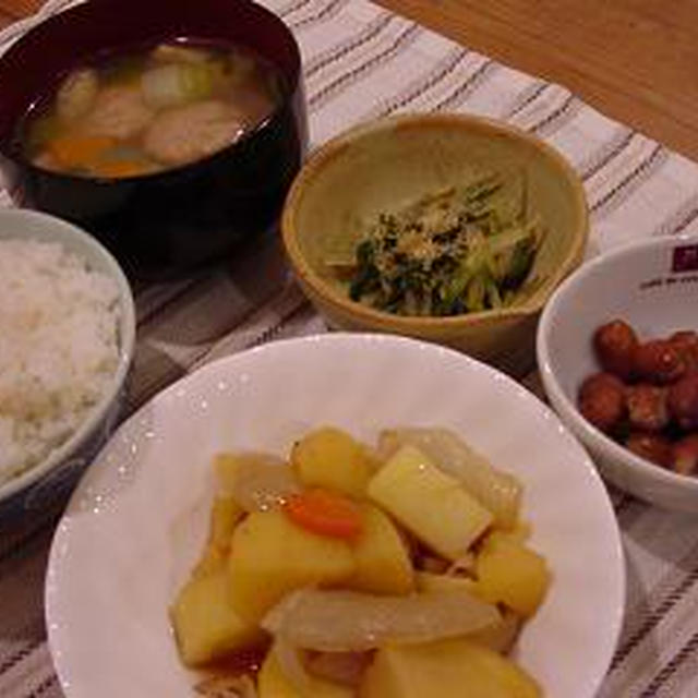 水菜のおひたしと初めてのすいとん。