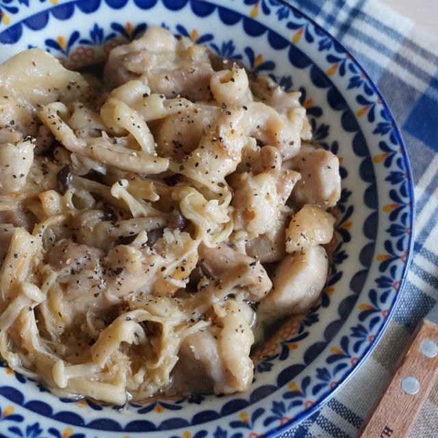 鶏肉としめじのガーリック米油煮♡簡単✻時短✻節約