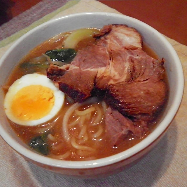 お野菜メインのおつまみと、熱々味噌ラーメン♪