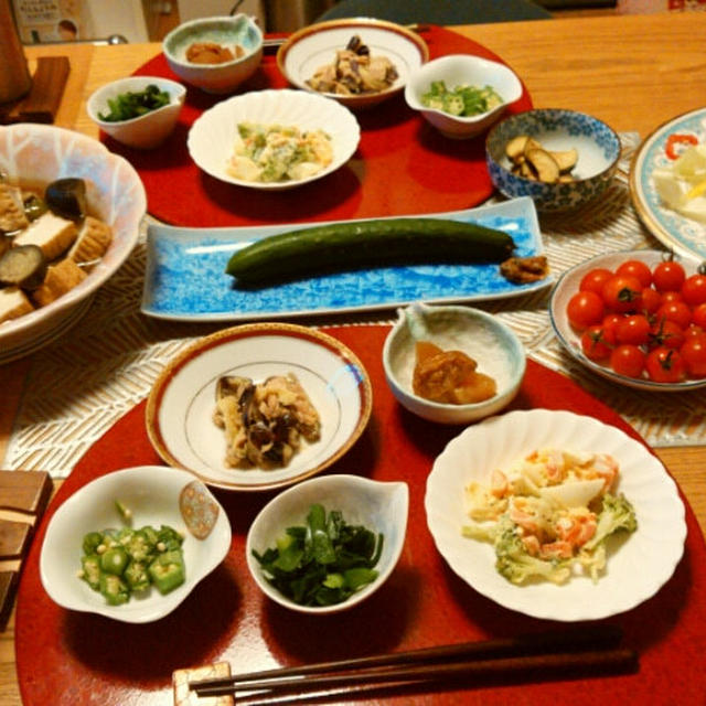 なすと厚揚げの煮物やサラダチキンやら小鉢やらで晩酌　小鉢のレシピあります